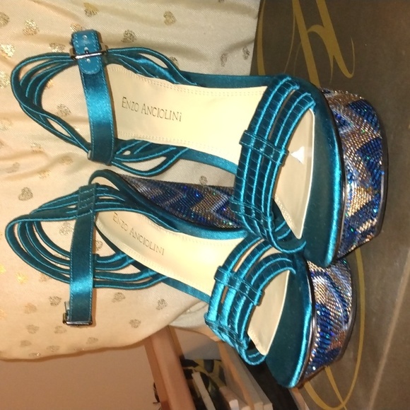 Enzo Angiolini women's vibrant blue wedge sz 8 1/2 New - Picture 3 of 17